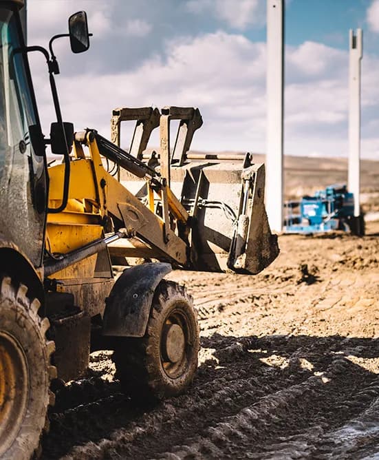 Localizare, urmărire și monitorizare GPS utilaje construcții